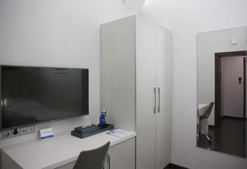 Habitació Clàssica, Arena