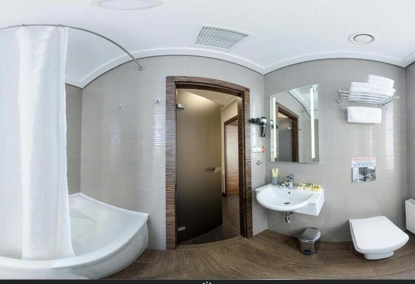 اتاق کلاسیک, Arena