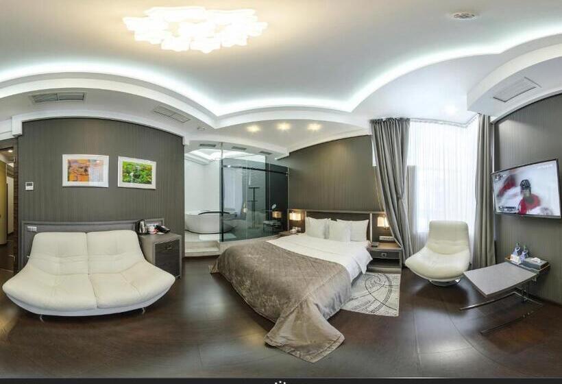 اتاق لوکس, Arena