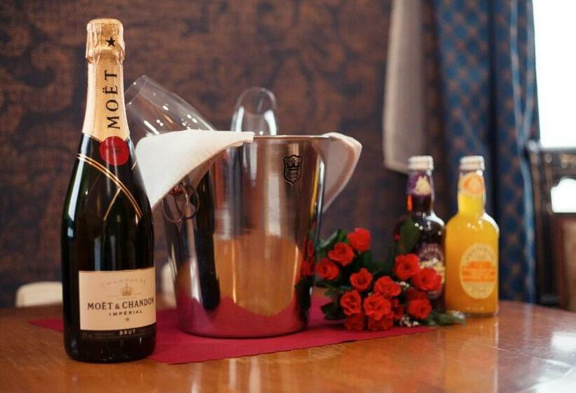 غرفة كومفورت, Bristol