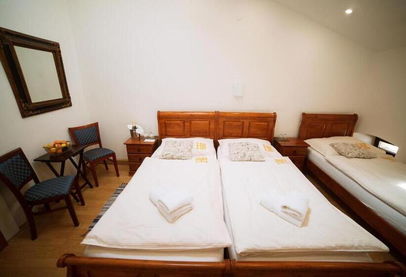 غرفة قياسية ثلاثية, Bristol