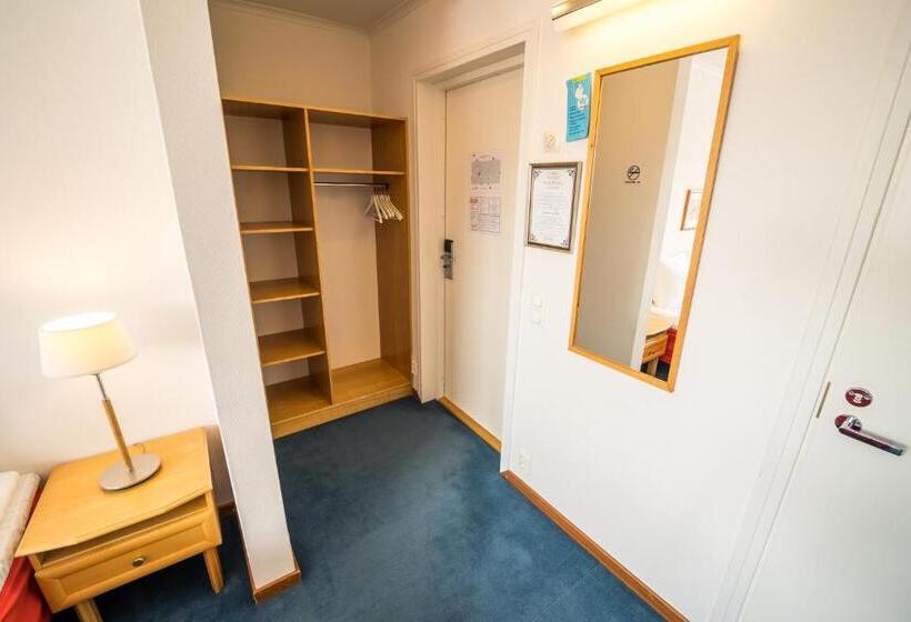 标准间, Karolineburg Manor House