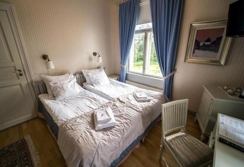 标准间, Karolineburg Manor House