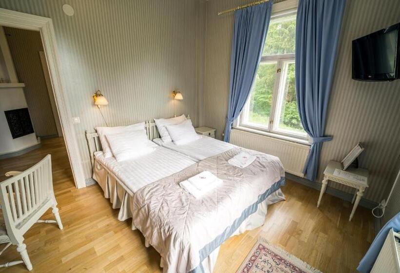 套房, Karolineburg Manor House