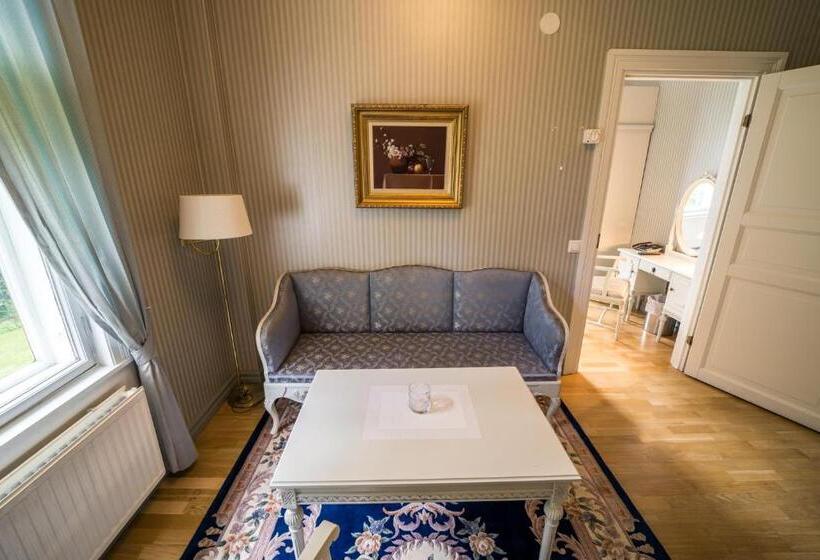 套房, Karolineburg Manor House