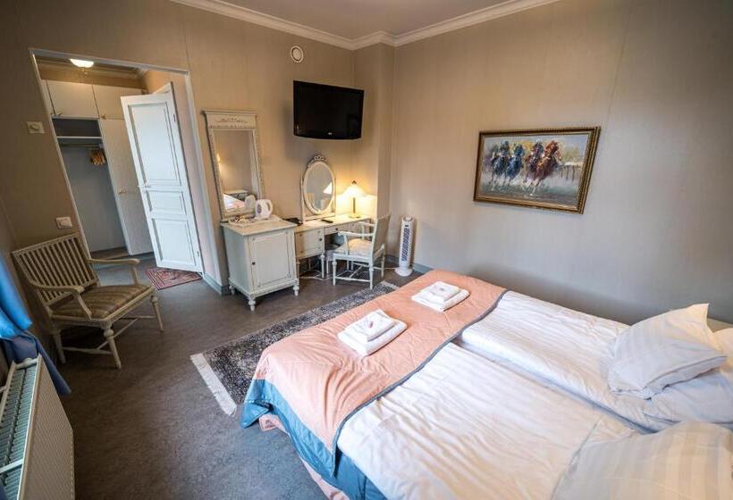 标准间, Karolineburg Manor House