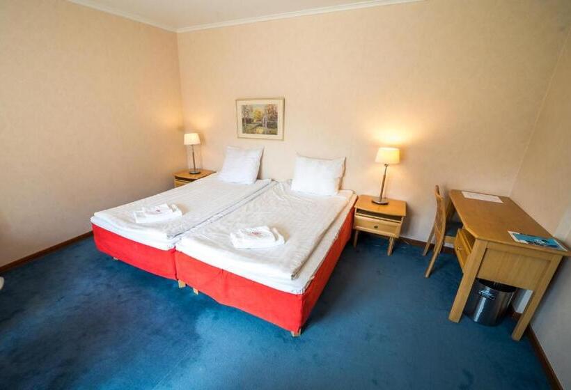 标准间, Karolineburg Manor House