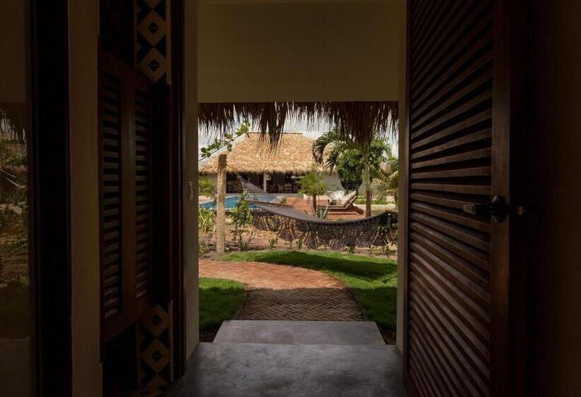 套房带泳池景, Meson Nadi