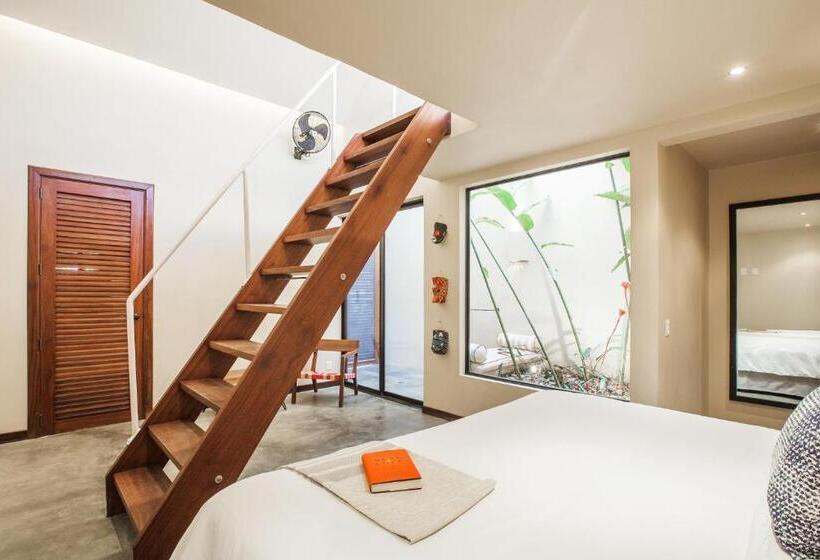 套房带泳池景, Meson Nadi