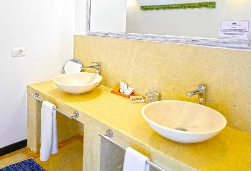 Mastersviitti Merinäkymä, Pongwe Bay Resort