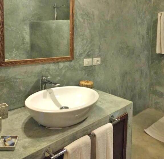 اتاق خانوادگی با چشمانداز باغ, Pongwe Bay Resort