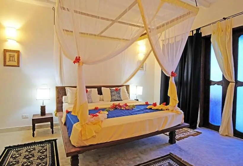 Perhehuone Puutarhanäkymä, Pongwe Bay Resort