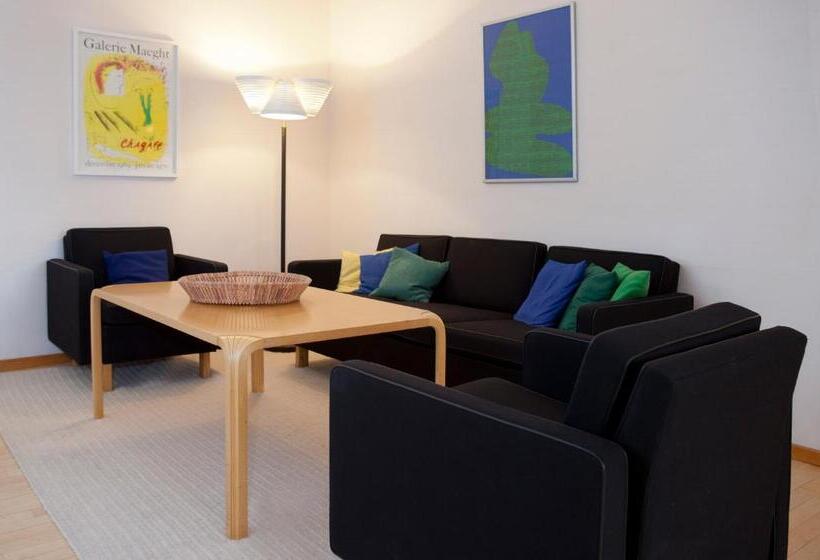 Семейный Номер, Ahlströmin Ruukki Noormarkku