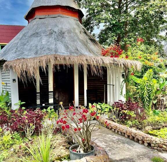 بانگلوی استاندارد, M'pay Bay Guesthouse