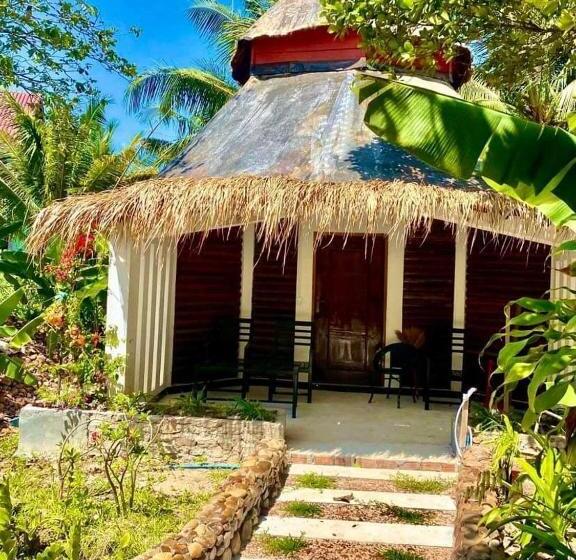 بنگله خانوادگی, M'pay Bay Guesthouse