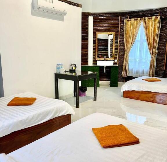 بنگله خانوادگی, M'pay Bay Guesthouse