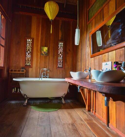 سوییت سوپریور, Soriyabori Resort