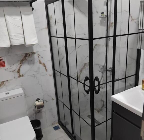 חדר סטנדרט לשלושה, Eski Urla