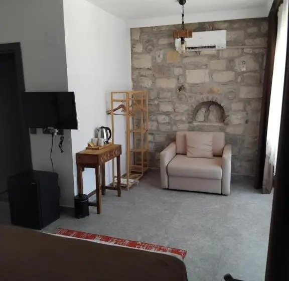 اتاق استاندارد چهار تخته, Eski Urla