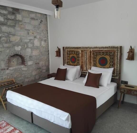 חדר סטנדרט לארבעה, Eski Urla