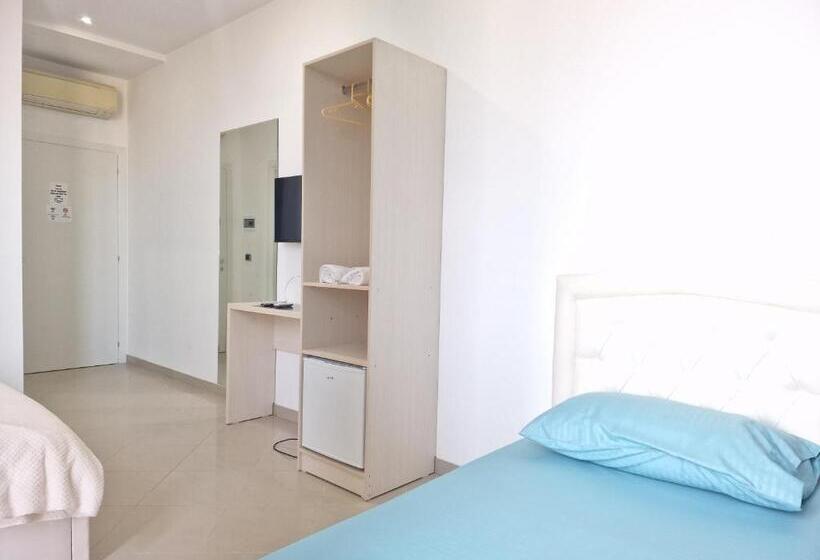 اتاق ساده سه نفره, Erald Guest House