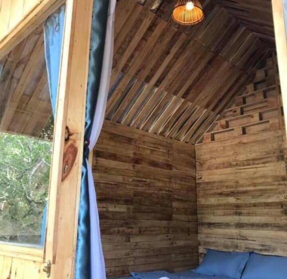 اتاق استاندارد, Meo Homestay