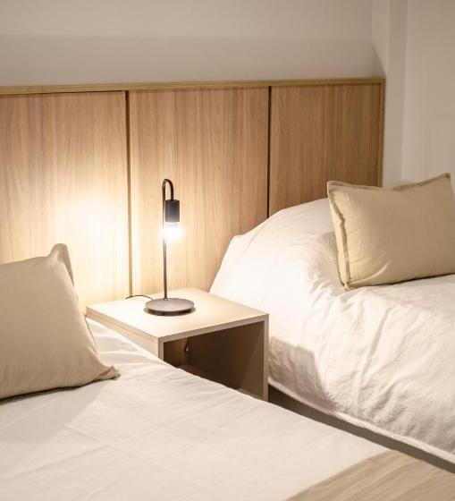 חדר אקונומי לארבעה, W&h Casa De Huéspedes