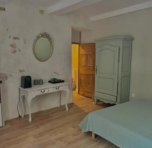 Camera Deluxe, Maison 23