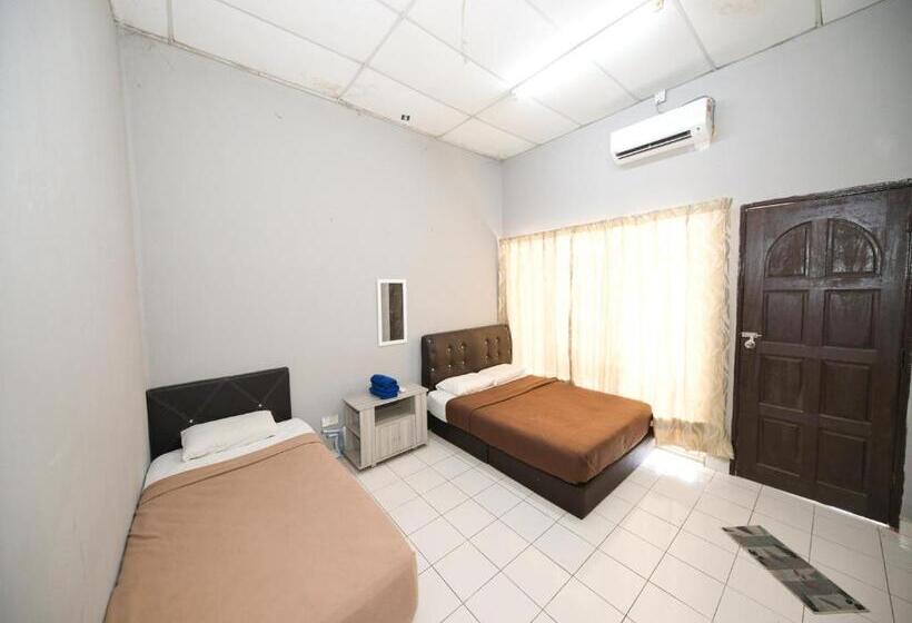 سوییت خانوادگی, Oyo 91011 Iman Homestay Gua Musang