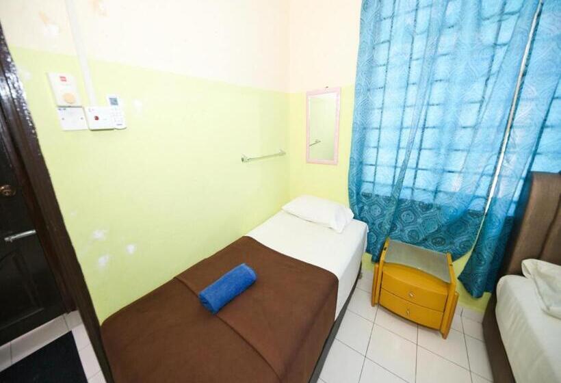 غرفة ديلوكس ثلاثية, Oyo 91011 Iman Homestay Gua Musang