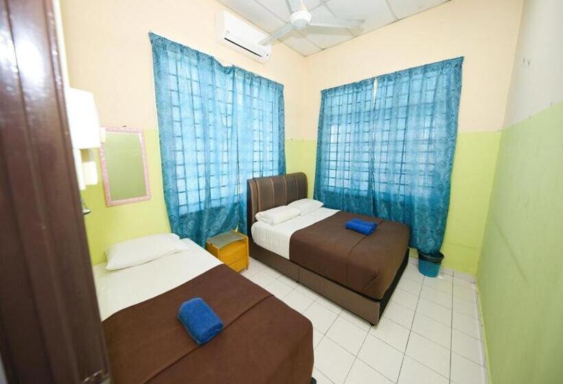 اتاق لوکس سه تخته, Oyo 91011 Iman Homestay Gua Musang