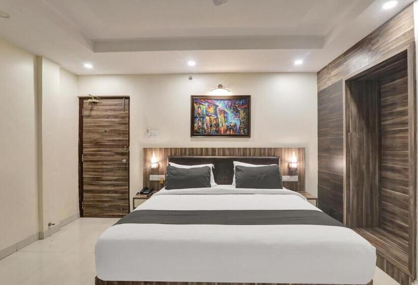 트리플 클래식 룸, Super Townhouse Kankarbagh Formerly Kunwar Alcajars