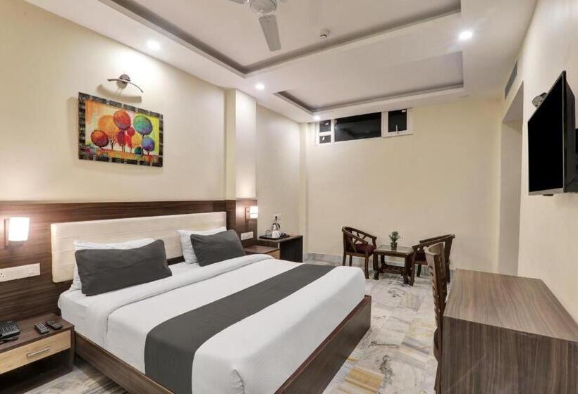 三人经典房间, Super Townhouse Kankarbagh Formerly Kunwar Alcajars