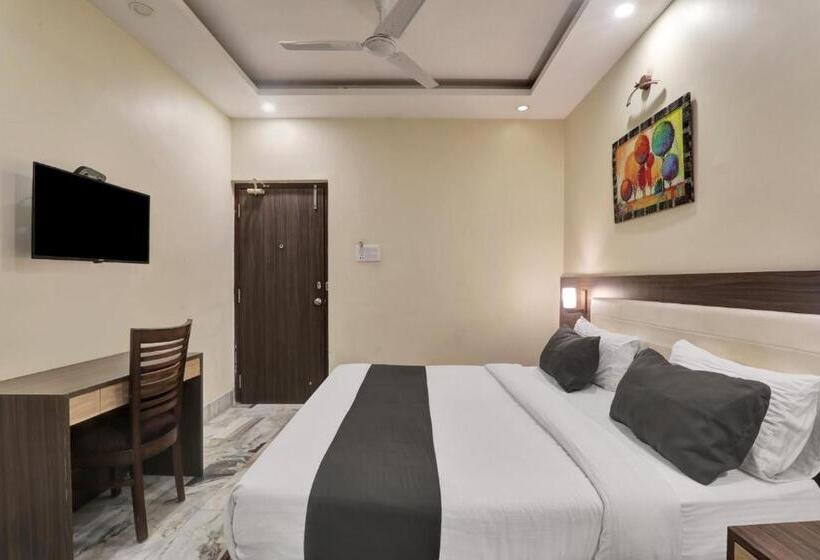 트리플 클래식 룸, Super Townhouse Kankarbagh Formerly Kunwar Alcajars