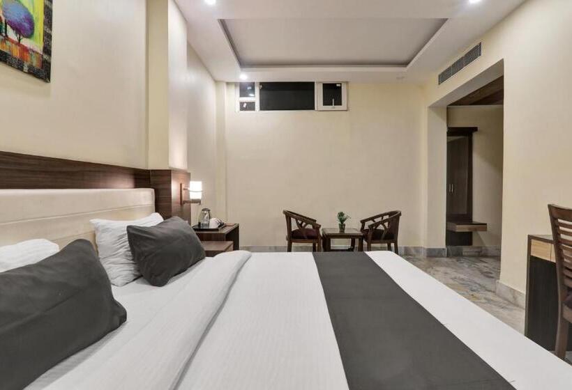 컴포트 트리플 룸, Super Townhouse Kankarbagh Formerly Kunwar Alcajars