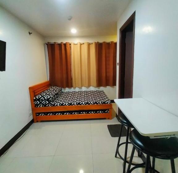 آپارتمان 1 خوابه, Live At The Limited Edition 2b 49