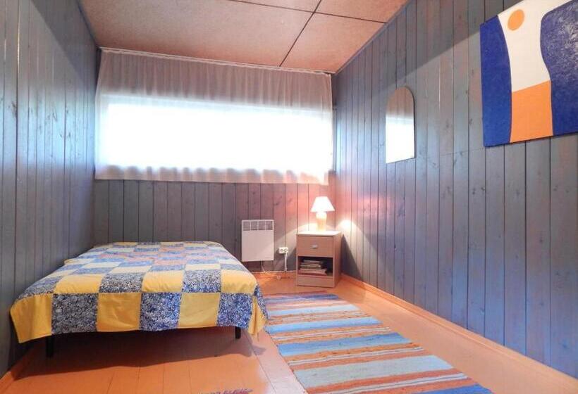 اتاق استاندارد سه تخته با سرویس بهداشتی مشترک, Järveääre Majutus