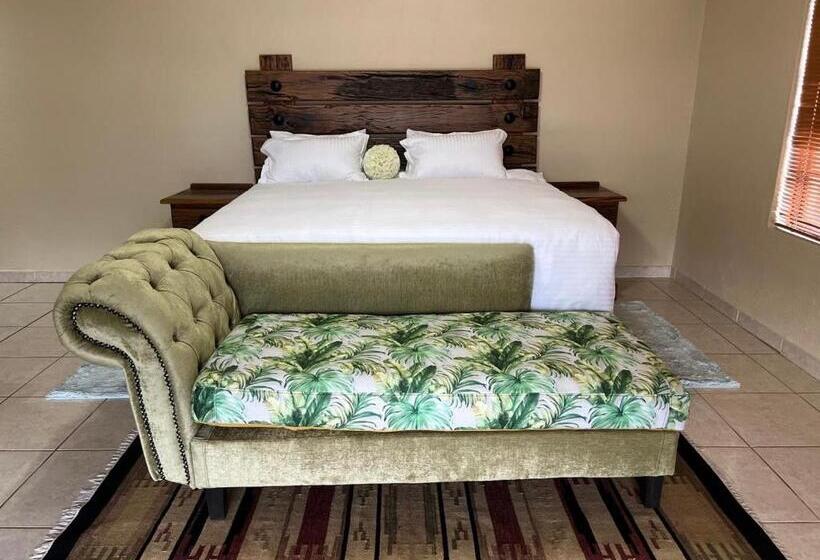 Номер Стандарт Вид на Горы, Lizzards Villa Guest House