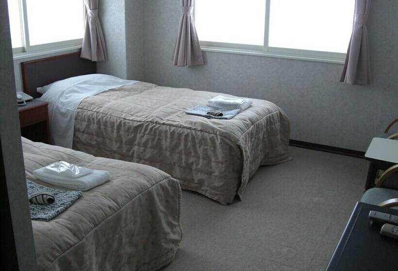 اتاق استاندارد با سرویس بهداشتی مشترک, Akakura Yours Inn