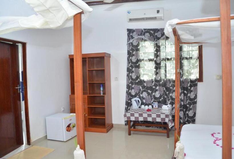 اتاق استاندارد چهار تخته, Bagamoyo Spice Villa
