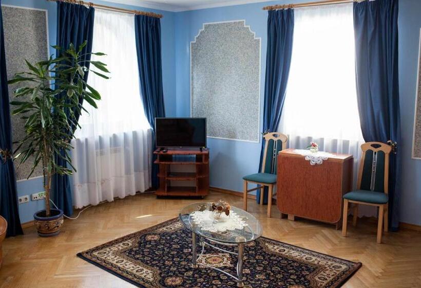 شقة غرفة واحدة, Goverla