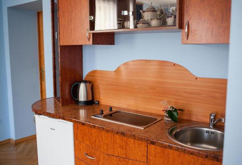 شقة غرفة واحدة, Goverla