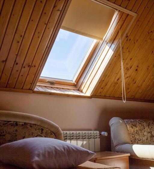 جناح جونيور, Goverla