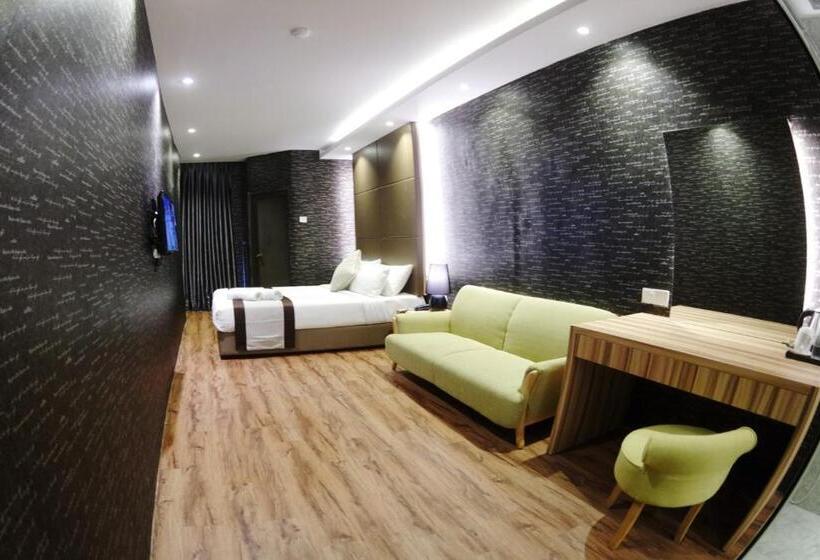 غرفة بريميوم, Here