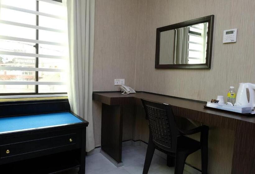 חדר משפתחתי סופריור, Rayyan Soffea