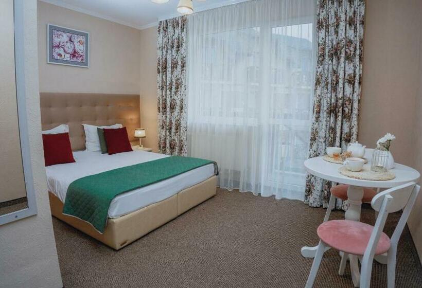 اتاق استاندارد با بالکن, &restaurant Premium Club