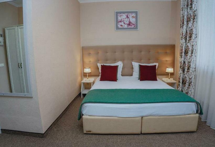 اتاق استاندارد با بالکن, &restaurant Premium Club