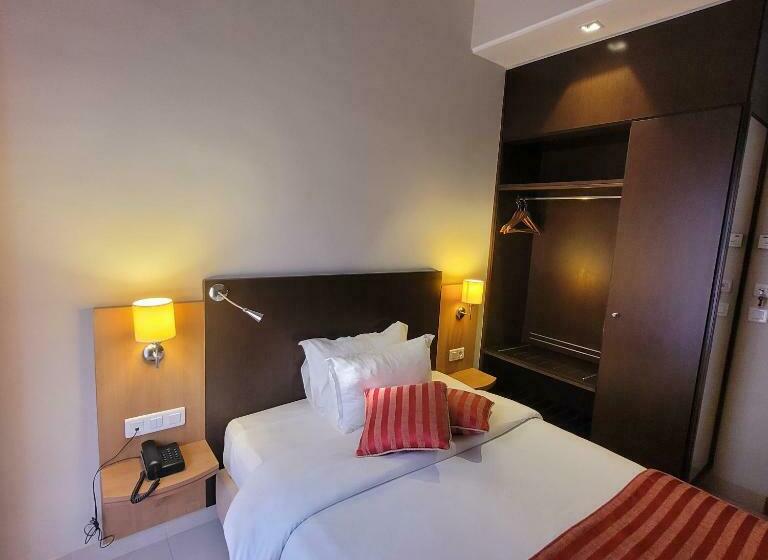 اتاق استاندارد یک نفره, Tiba