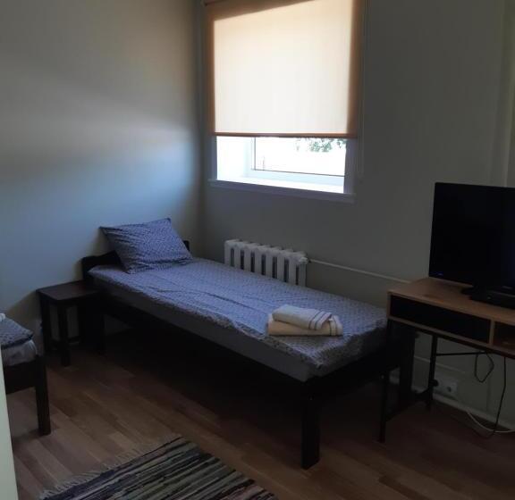 اتاق استاندارد سه نفره, Ovelia B&b