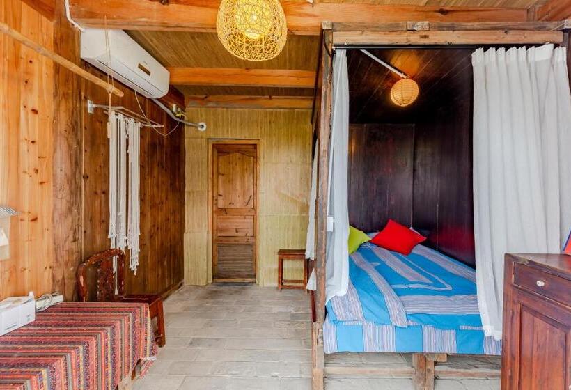 Номер Стандарт Вид на Озеро, Xidi Kunlun International Hostel